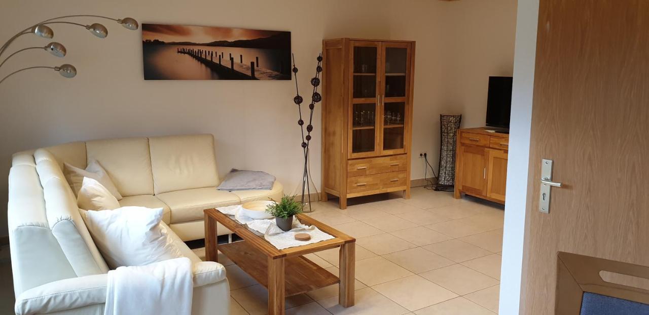 Froschkoenig Mit Teichblick Apartment Trendelburg Luaran gambar